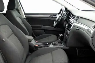 Škoda Superb, 1.6, 77 kW, diisel, automaat, esivedu