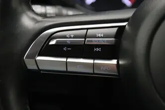 Mazda 3, 2.0, 132 kW, hübriid, manuaal, esivedu