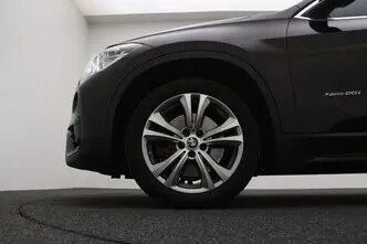 BMW X1, 2.0, 141 kW, bensiin, automaat, esivedu