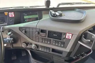 Volvo FH460, 345 kW, дизель, автомат