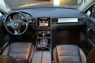 Volkswagen Touareg, 3.0, 180 kW, diesel, automatic, four-wheel drive