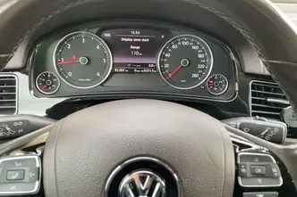 Volkswagen Touareg, 3.0, 180 kW, diesel, automatic, four-wheel drive
