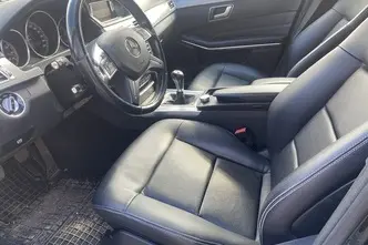 Mercedes-Benz E 220, 2.1, 125 kW, diesel, manual, rear-wheel drive
