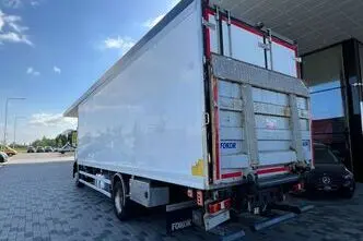 Mercedes-Benz Antos, 7.7, 220 kW, дизель, автомат, задний привод