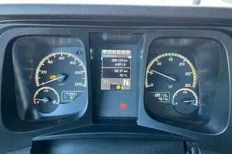 Mercedes-Benz Antos, 7.7, 220 kW, дизель, автомат, задний привод