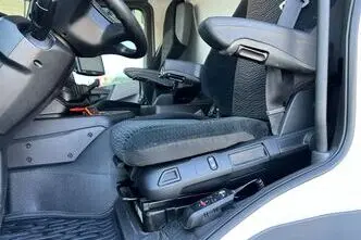 Mercedes-Benz Antos, 7.7, 220 kW, дизель, автомат, задний привод
