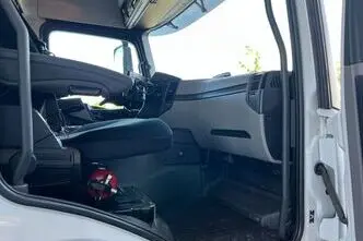 Mercedes-Benz Antos, 7.7, 220 kW, дизель, автомат, задний привод
