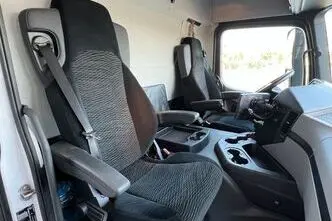 Mercedes-Benz Antos, 7.7, 220 kW, дизель, автомат, задний привод