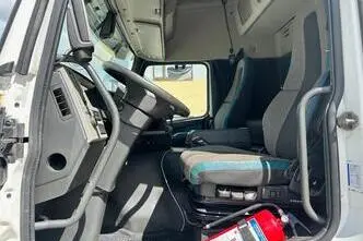 Volvo FM330, 251 kW, дизель, автомат