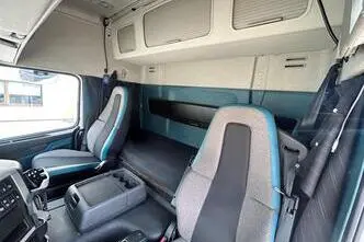 Volvo FM330, 251 kW, дизель, автомат