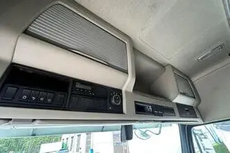 Volvo FM330, 251 kW, дизель, автомат