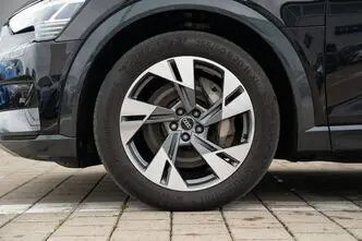 Audi e-tron, 300 kW, elekter, automaat, nelikvedu