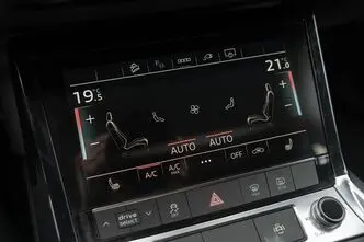 Audi e-tron, 300 kW, elekter, automaat, nelikvedu