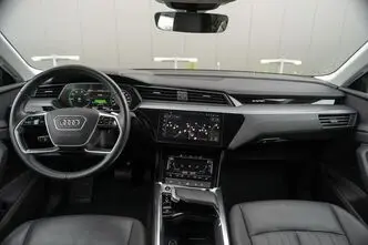 Audi e-tron, 300 kW, elekter, automaat, nelikvedu