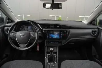 Toyota Corolla, 1.6, 97 kW, бензин, механическая, передний привод