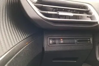 Peugeot 3008, 1.2, 96 kW, bensiin, automaat, esivedu