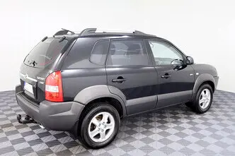Hyundai Tucson, 2.0, 83 kW, diesel, manual, four-wheel drive