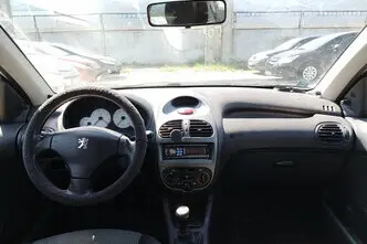 Peugeot 206, 1.4, 55 kW, bensiin, manuaal, esivedu