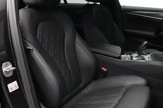 BMW 520, 2.0, 140 kW, hybrid, automatic, four-wheel drive