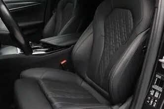 BMW 520, 2.0, 140 kW, hybrid, automatic, four-wheel drive