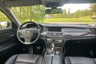 BMW 730, 3.0, 180 kW, diesel, automatic, rear-wheel drive