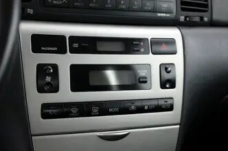 Toyota Corolla, 1.6, 81 kW, bensiin, automaat, esivedu