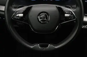 Škoda Octavia, 1.4, 110 kW, подключаемый гибрид, автомат, передний привод