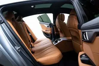BMW 840, 3.0, 250 kW, гибрид, автомат, полный привод