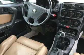 Alfa Romeo GTV, 2.0, 110 kW, bensiin, manuaal, esivedu