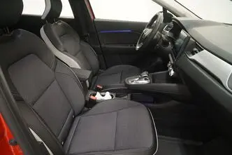 Renault Captur, 1.6, 69 kW, hybrid, automatic, front-wheel drive