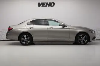 Mercedes-Benz E 200, 2.0, 145 kW, бензин, автомат, полный привод