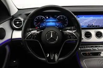 Mercedes-Benz E 200, 2.0, 145 kW, бензин, автомат, полный привод