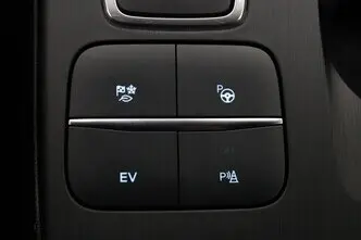 Ford Kuga, 2.5, 112 kW, подключаемый гибрид, автомат, передний привод