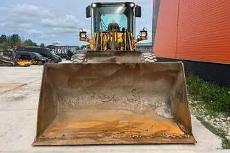 Volvo L 90 F 4x4, 128 kW, дизель, автомат