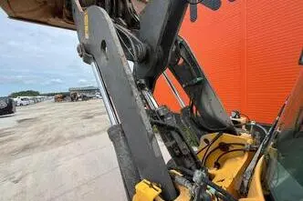 Volvo L 90 F 4x4, 128 kW, дизель, автомат