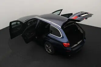 BMW 520, 2.0, 135 kW, бензин, автомат, задний привод