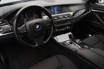 BMW 520, 2.0, 135 kW, бензин, автомат, задний привод