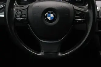 BMW 520, 2.0, 135 kW, бензин, автомат, задний привод