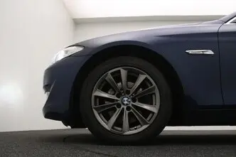 BMW 520, 2.0, 135 kW, бензин, автомат, задний привод