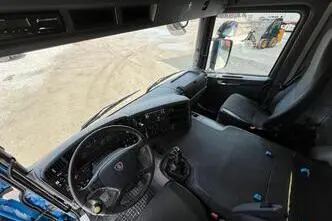 Scania P, 11.7, 309 kW, diisel, tagavedu