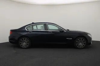 BMW 730, 3.0, 190 kW, дизель, автомат, задний привод