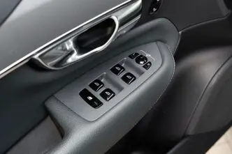 Volvo XC90, 2.0, 184 kW, бензин, автомат, полный привод