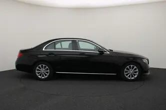 Mercedes-Benz E 220, 2.0, 143 kW, дизель, автомат, задний привод