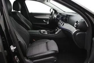 Mercedes-Benz E 220, 2.0, 143 kW, дизель, автомат, задний привод