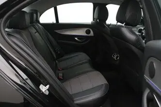 Mercedes-Benz E 220, 2.0, 143 kW, дизель, автомат, задний привод