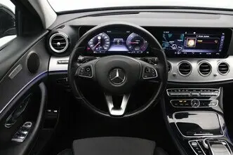 Mercedes-Benz E 220, 2.0, 143 kW, дизель, автомат, задний привод