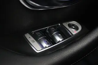 Mercedes-Benz E 220, 2.0, 143 kW, дизель, автомат, задний привод