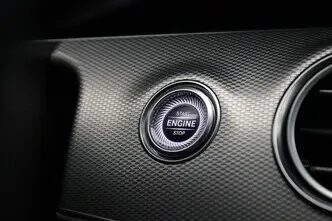 Mercedes-Benz E 220, 2.0, 143 kW, дизель, автомат, задний привод