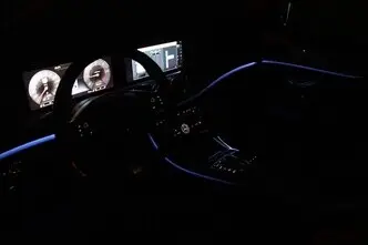 Mercedes-Benz E 220, 2.0, 143 kW, дизель, автомат, задний привод