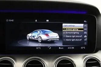 Mercedes-Benz E 220, 2.0, 143 kW, дизель, автомат, задний привод